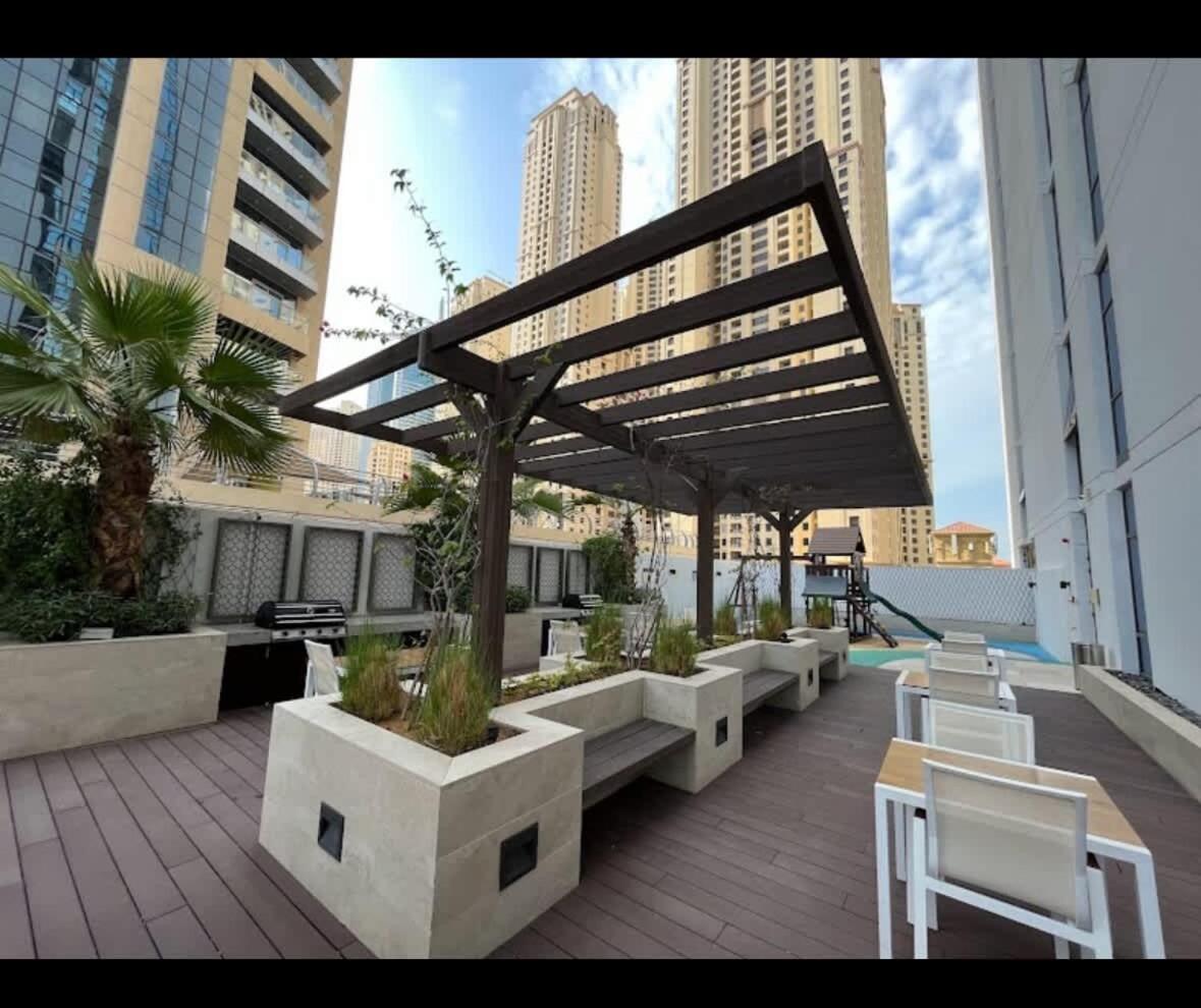 Apartment New Luxury At Prestigious Liv *