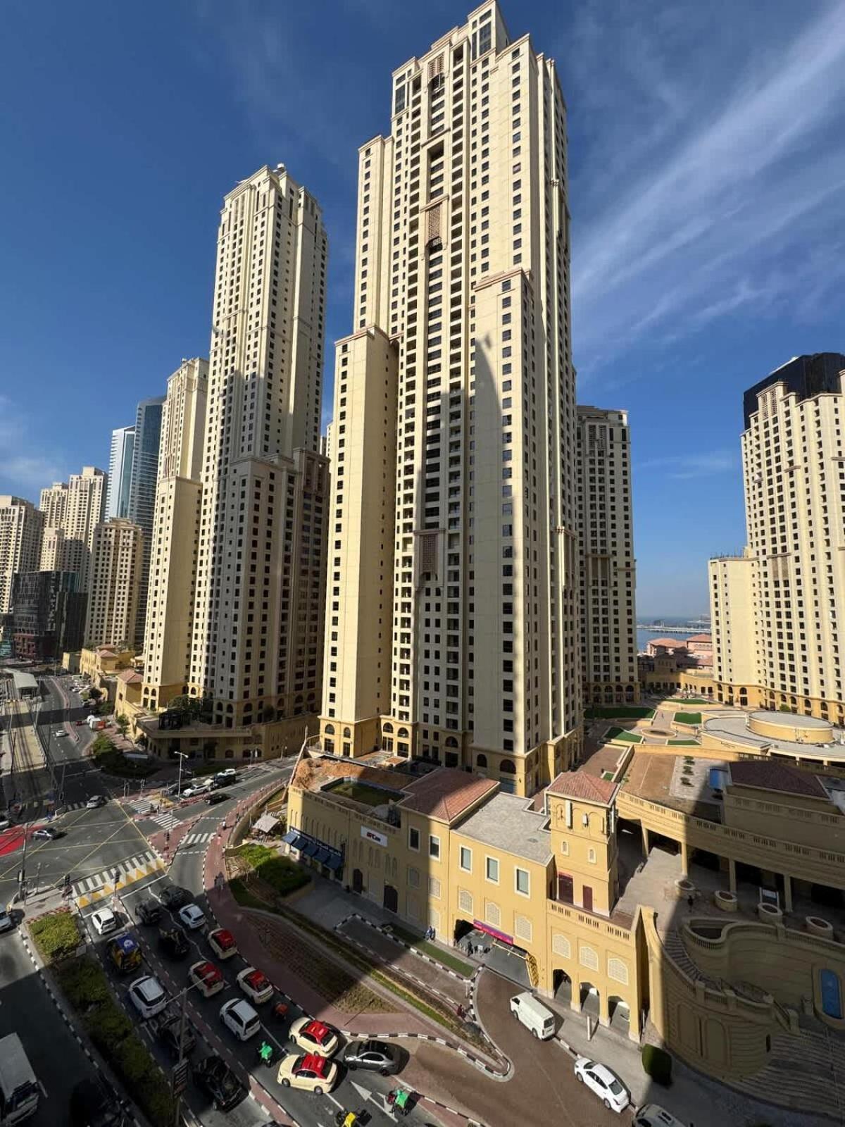Apartment New Luxury At Prestigious Liv Dubai